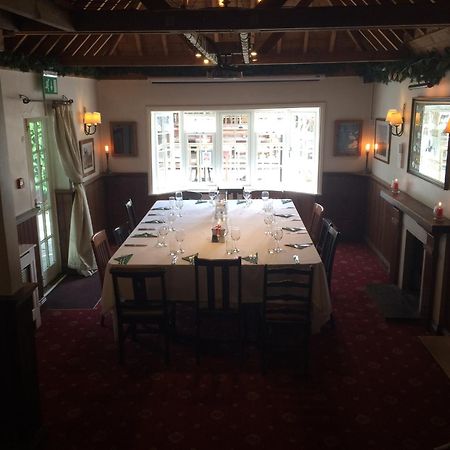 Cuckfield The Wheatsheaf Inn מראה חיצוני תמונה